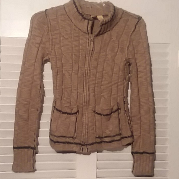 BKE Sweater - Picture 1 of 4